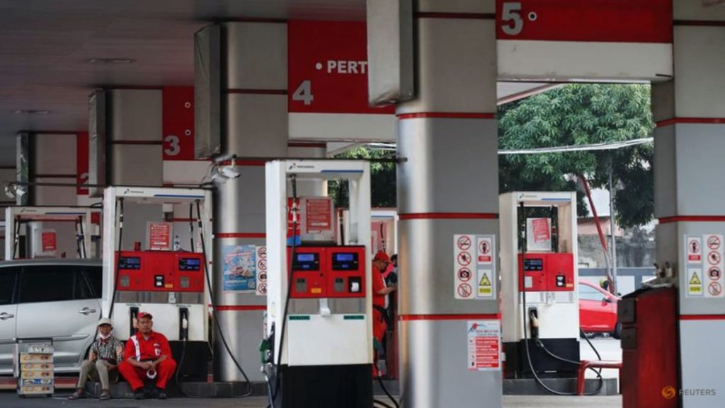 Indonesia’s Pertamina offers gasoline to supply Shell, BP stations
