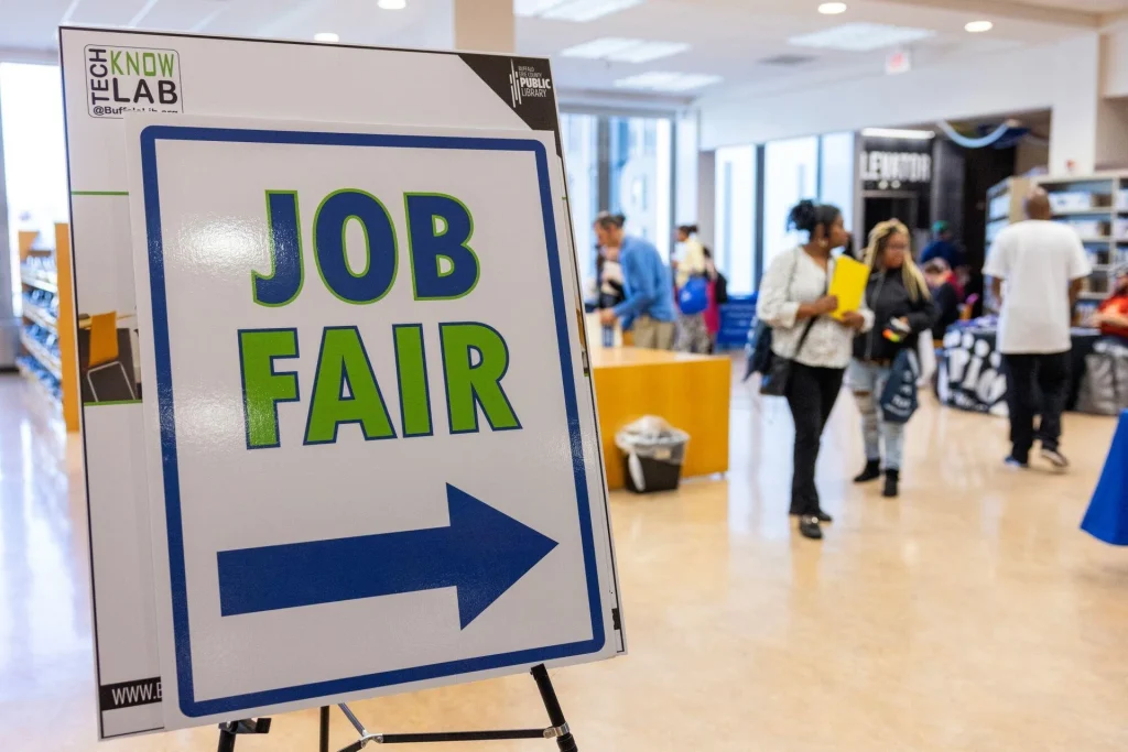 US hiring sharply misses expectations at 22,000, unemployment rate at 4.3%