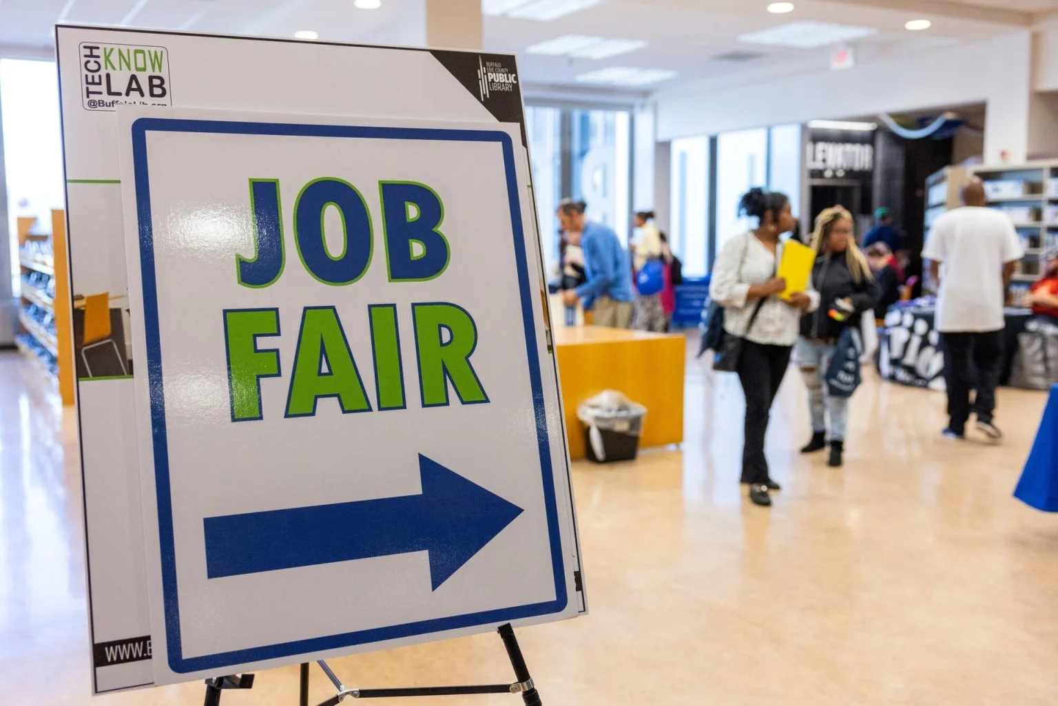 US hiring sharply misses expectations at 22,000, unemployment rate at 4.3%