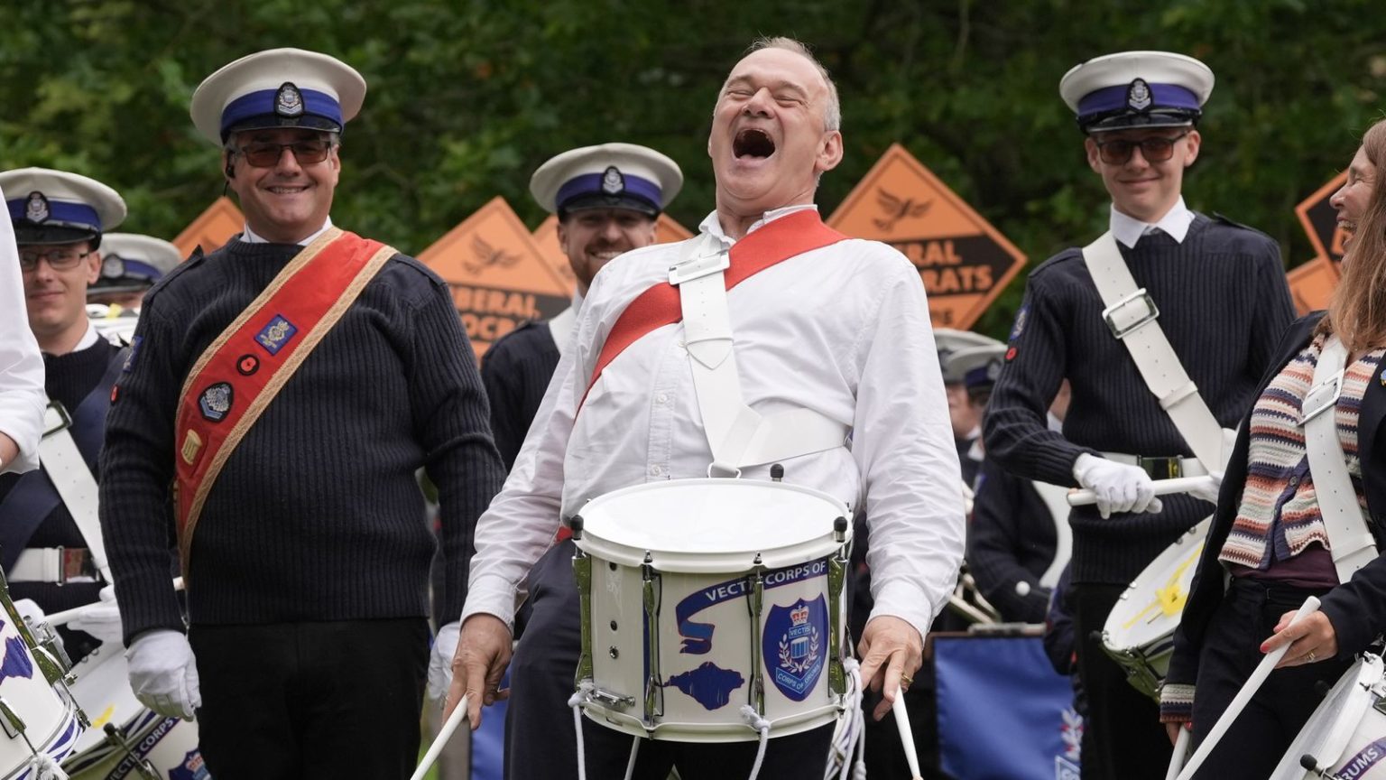 Ed Davey attacks Reform and Nigel Farage as he pushes for emergency measures to clear asylum backlog | Politics News