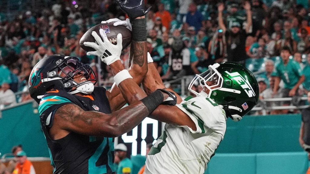 Jets making plenty of mistakes during 0-4 start, but say some calls by officials aren’t helping