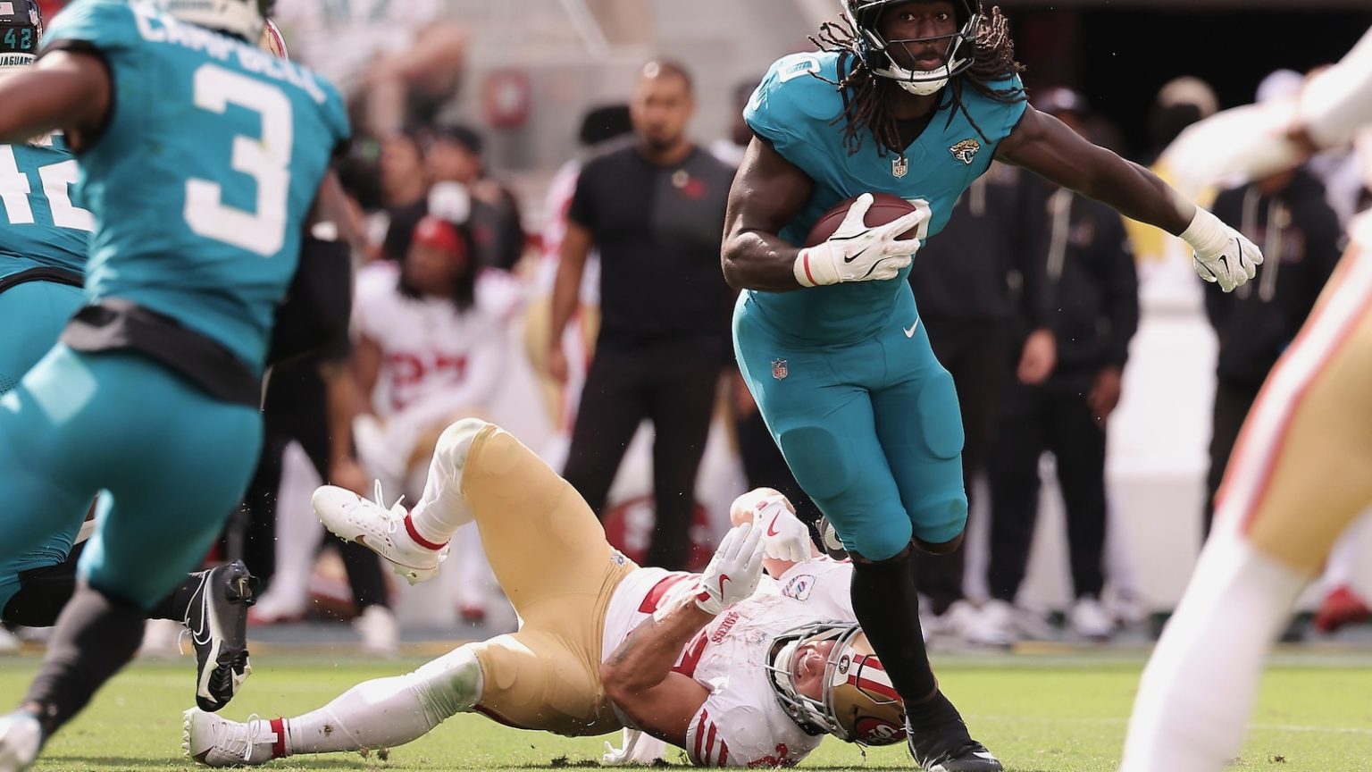 Linebacker Devin Lloyd is a defensive catalyst for the Jaguars’ surprising start to the season