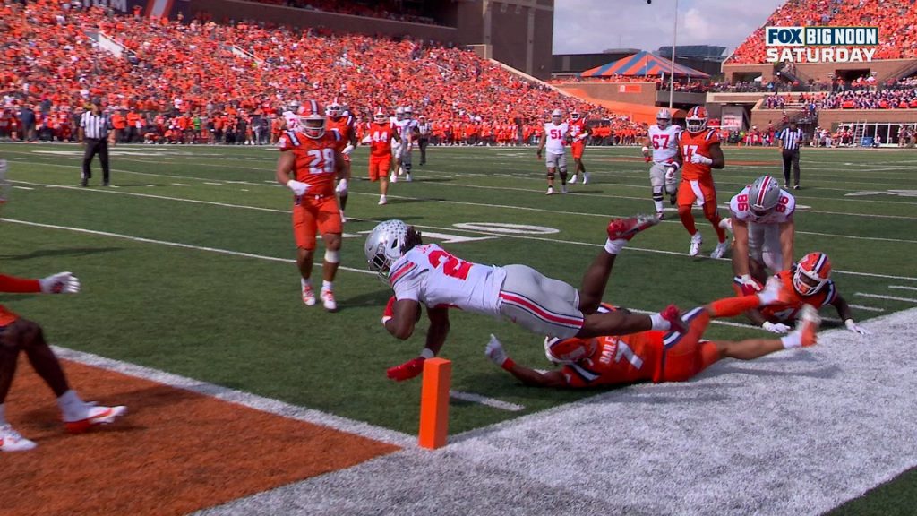 Julian Sayin finds Bo Jackson for a 17-yard touchdown to extend Ohio State's lead over Illinois