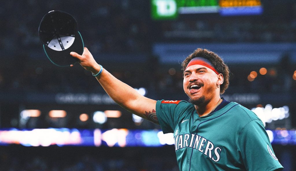 ‘Huge on Short Rest’: Mariners Stay Hot in Game 1 Win After 15-Inning Classic