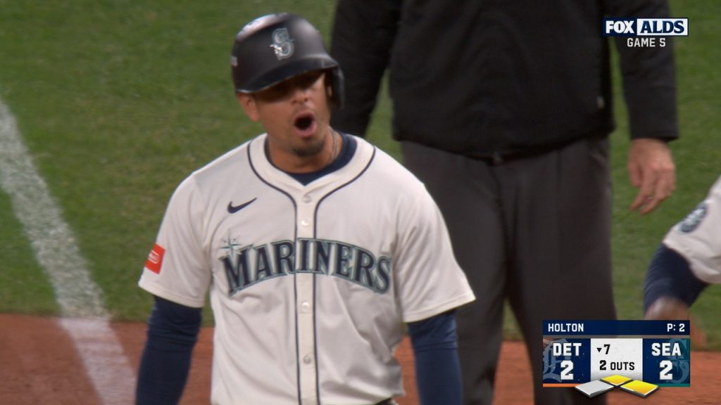 Mariners' Leo Rivas drives in game-tying run vs. Tigers in seventh inning
