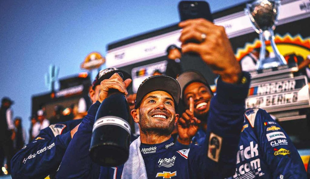 Cup Champ Kyle Larson 1-on-1: On Kids Celebrating, Vacay Plans & Being Hockey Dad